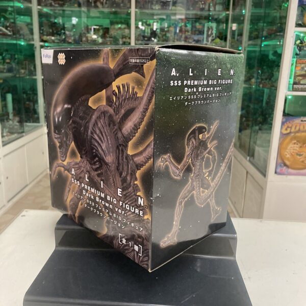 Furyu ACTION FIGURE ALIEN RESURRECTION SSS PREMIUM DARK BROWN VERSION 25CM - immagine 3