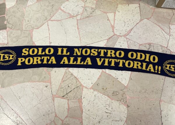 GADGET Sciarpa Hellas Verona - solo il nostro odio porta alla vittoria - - immagine 4
