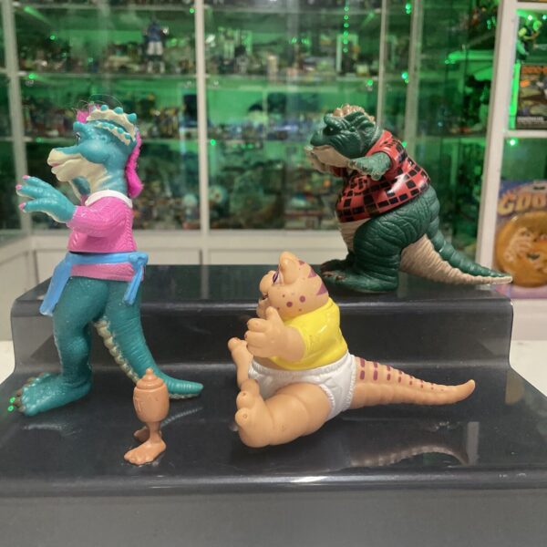 GALOOB Baby Sinclair Family Disney Anni 90 Action Figure Vintage Dinosaur  LOT - immagine 3