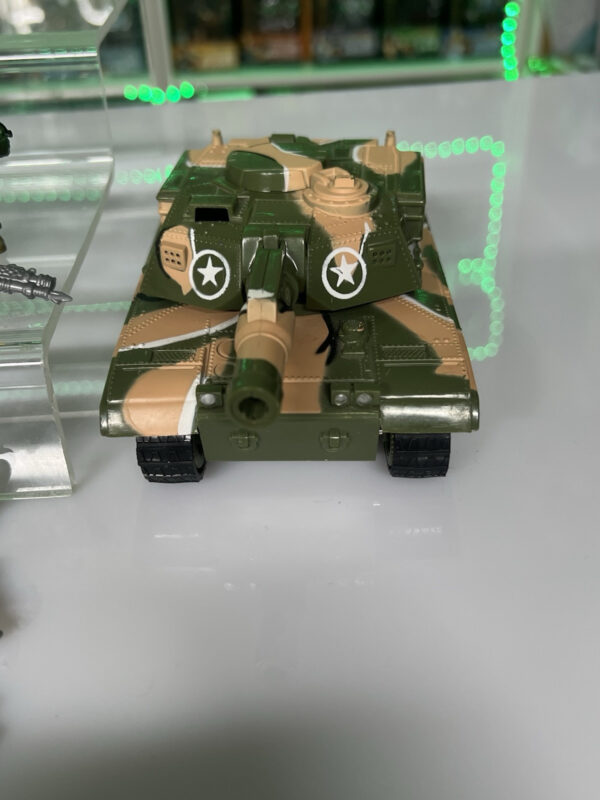 GiG Tipi Tosti “ I Soldatini Muscolosi “ Military Muscle Man Set Carro Armato - immagine 4