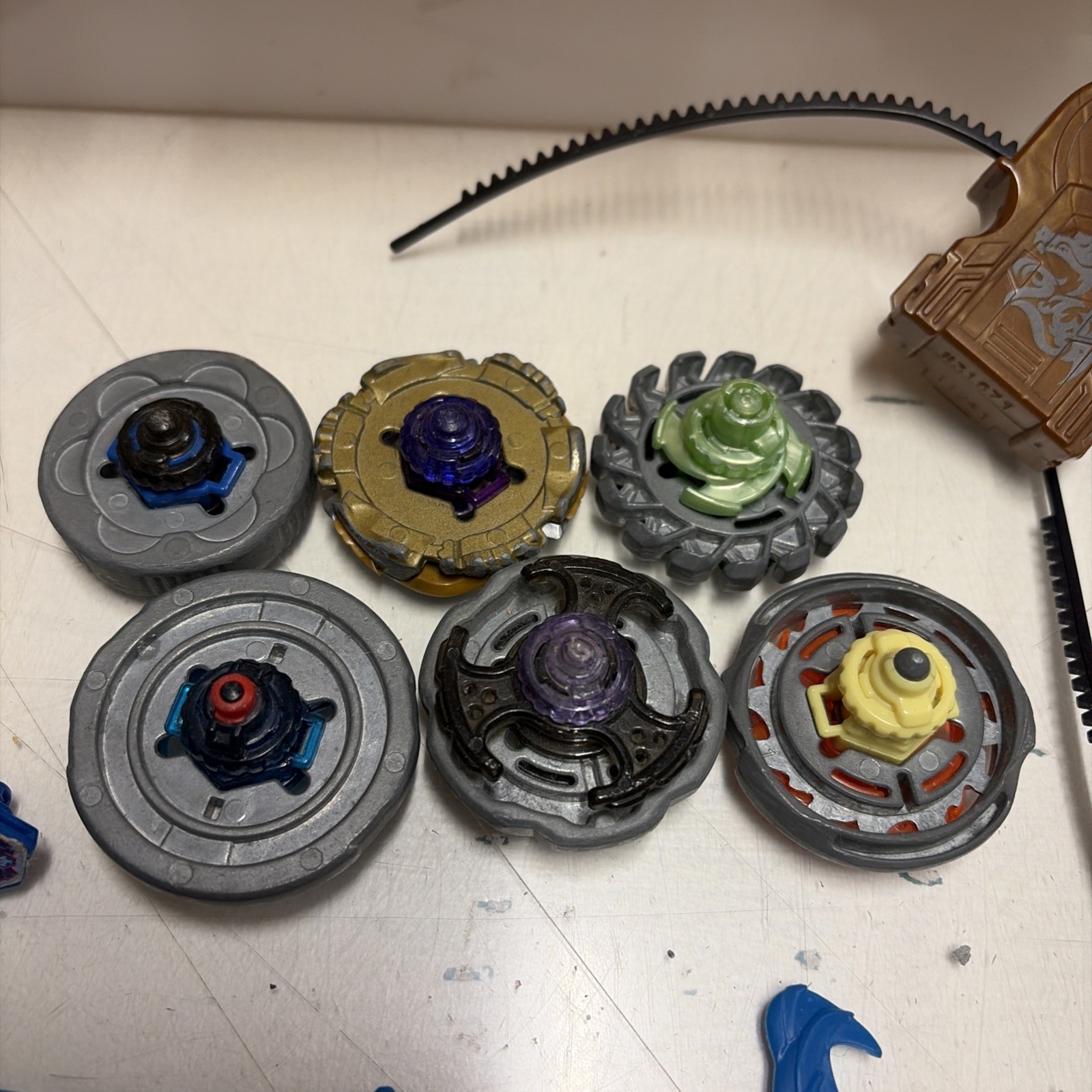 Hasbro BEYBLADE BURST + Metal Fusion - Super Vortex Battle Set LOTTO - immagine 6