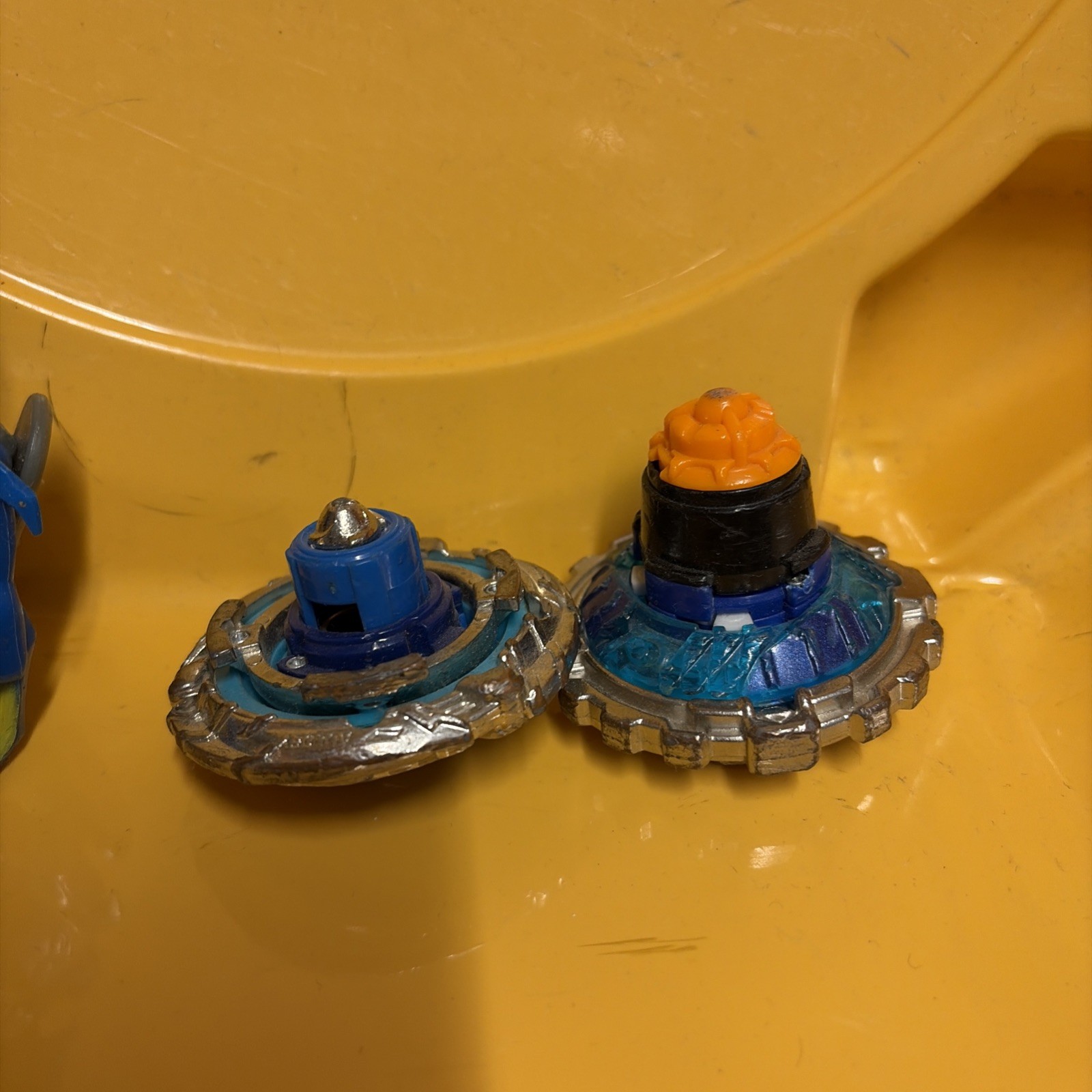 Hasbro BEYBLADE BURST + Metal Fusion - Super Vortex Battle Set LOTTO - immagine 8