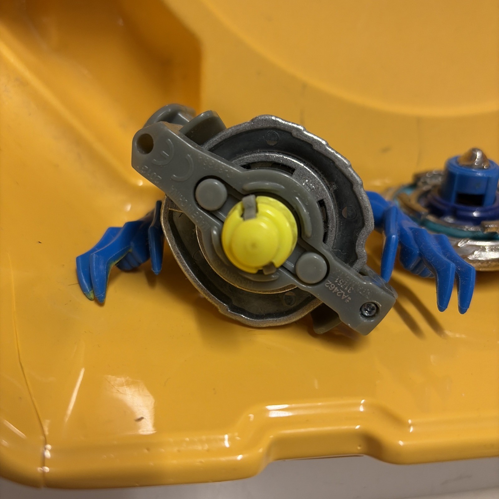 Hasbro BEYBLADE BURST + Metal Fusion - Super Vortex Battle Set LOTTO - immagine 9
