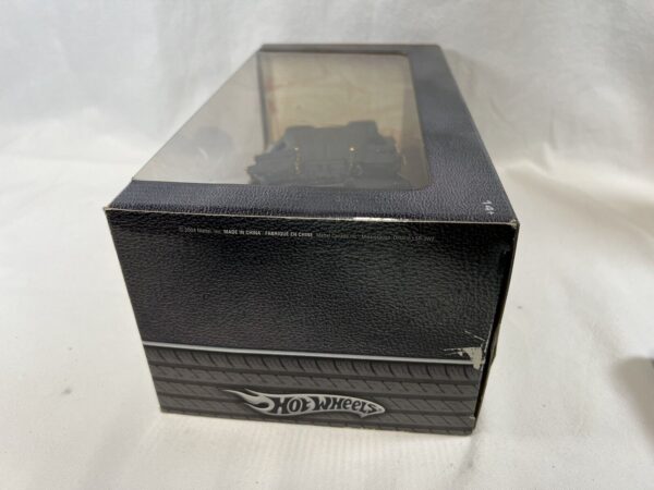 Hot Wheels Batman Dark Knight - Batmobile Tumbler 1:18 Metal Collection - immagine 5