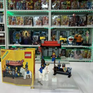 Lego serie Castle legoland - set 6041 Armor Shop Negozio di armature