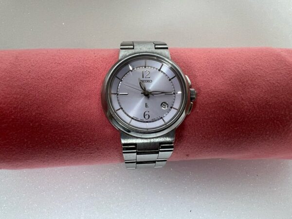 Orologio  Seiko Serie Lukia Quartz Da Donna Con Data Batteria Nuova