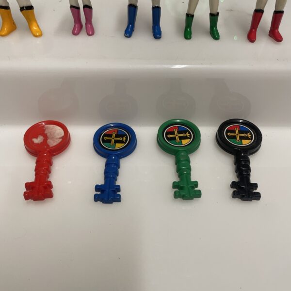 Panosh  - VOLTRON Set Piloti Vintage con Casco LIONBOT GOLION Chiavi - immagine 3