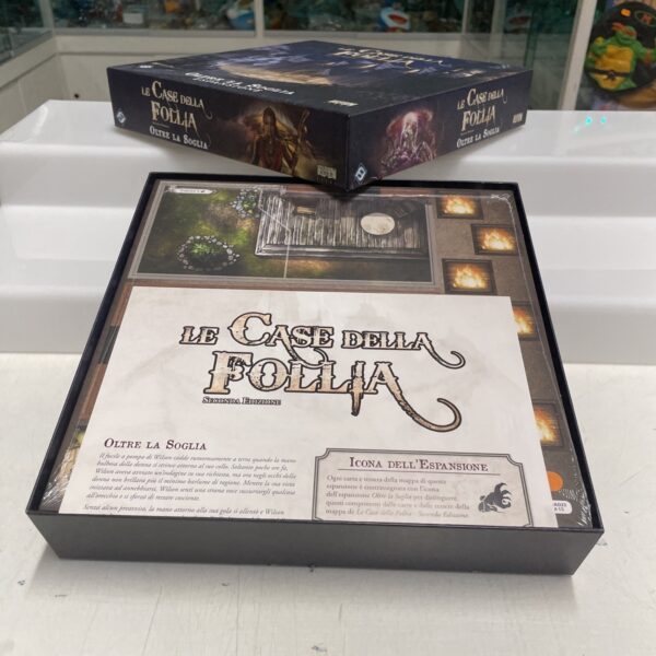 Asmodee LE CASE DELLA FOLLIA Oltre la Soglia  in italiano  - NUOVO Sigillato - immagine 6