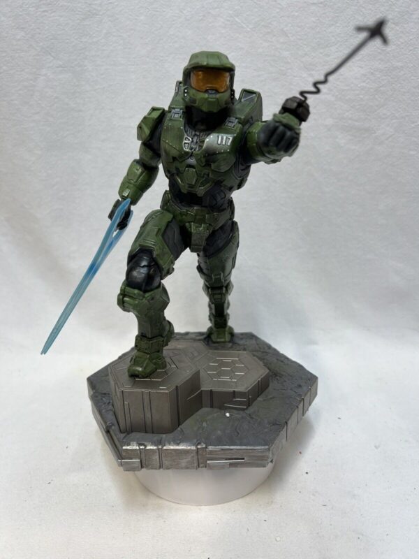 Dark Horse Halo Infinite Master Chief & Grappleshot 26cm Statuetta -... - immagine 3