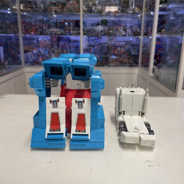Hasbro Transformers - Ultramagnus - Autobot Hasbro Takara GIG - Convoy - - immagine 12