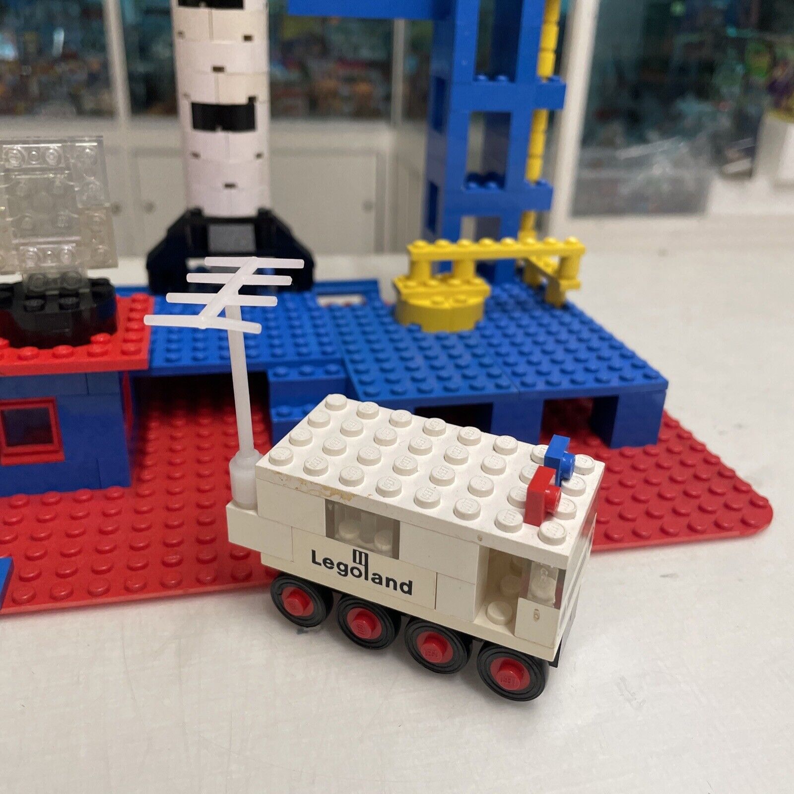 Lego-LEGOLAND-Set-358-Rocket-Base-vintage-70-80-145504901889-3