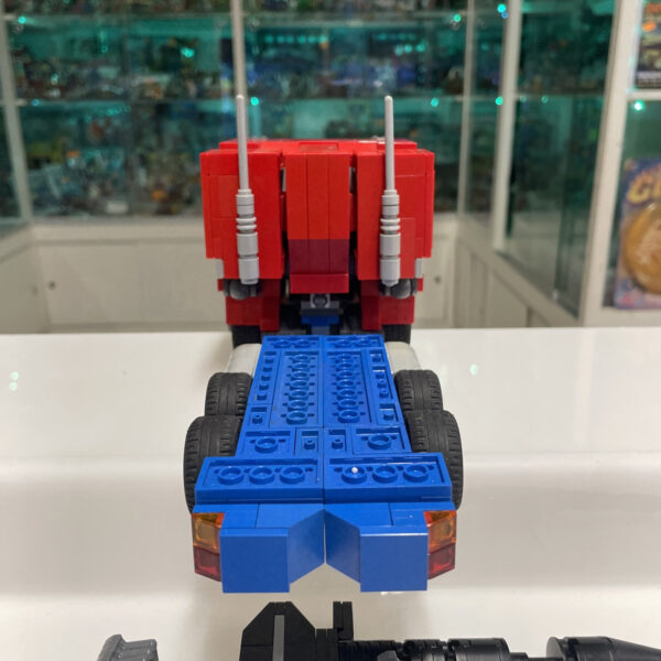 Lego Transformers - Optimus Prime - MOC Custom Vintage TRASFORMABILE - immagine 10