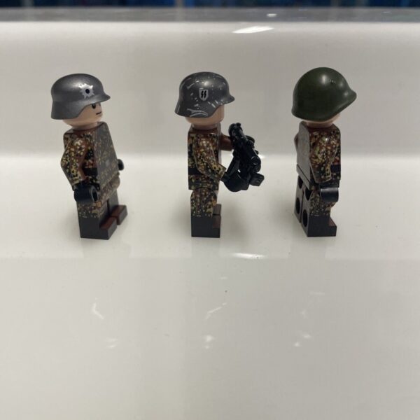 Lego VALIANT BRICKS Minifigure - Waffen SS -  Military WWII - immagine 4