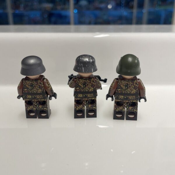 Lego VALIANT BRICKS Minifigure - Waffen SS -  Military WWII - immagine 5