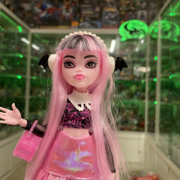 MATTEL Monster High - DRACULAURA - Fearidescent Skulltimate Secrets  - DA ITALIA - immagine 3