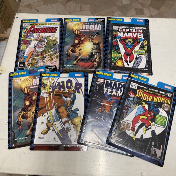 Marvel Legends lotto Retro Card + Comics - immagine 3