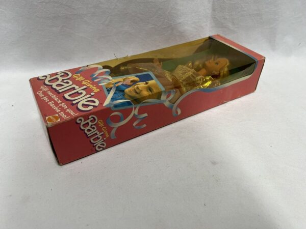 Mattel Barbie - Barbie  Gift Giving NRFB - immagine 6