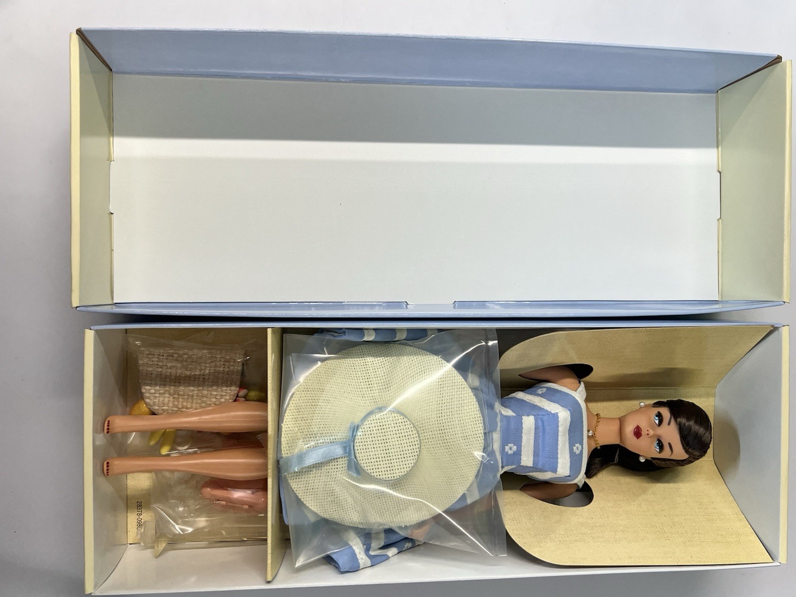 Mattel Barbie - Collectors Request Collection - Barbie Suburban Shopper - immagine 5