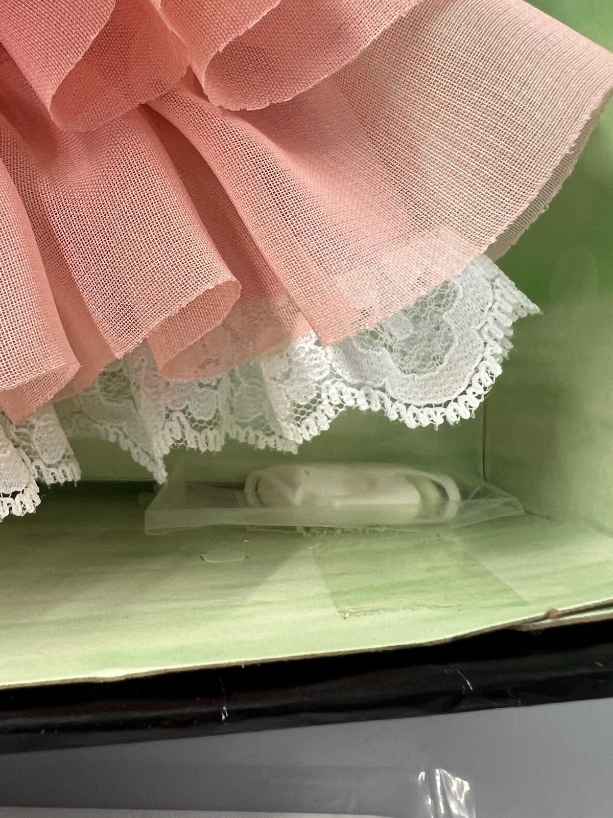 Mattel Barbie - Silver Label - Barbie Birthday Wishes 2004 - immagine 14