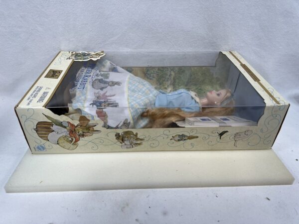 Mattel Barbie The Tale Of Peter Rabbit 100th Anniversary Collector Edition - immagine 9