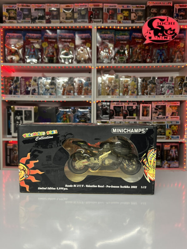 Minichamps  - limited edition Honda RC 211 V - Valentino Rossi - 1:12 - immagine 3