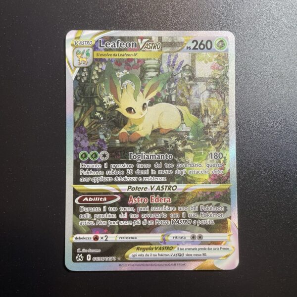 Pokemon Nintendo  LEAFEON V Astro # GG 35 Crown Zenith Gallery ITA - NM - tcg - immagine 3