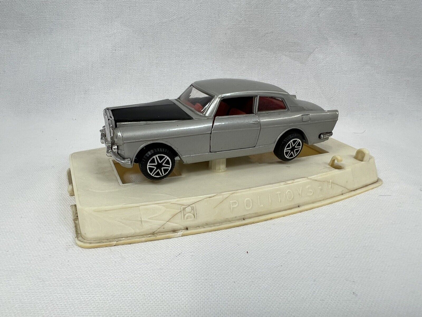 Politoys 1/43 M518 Rolla Royce Variant Silver And Black - immagine 5