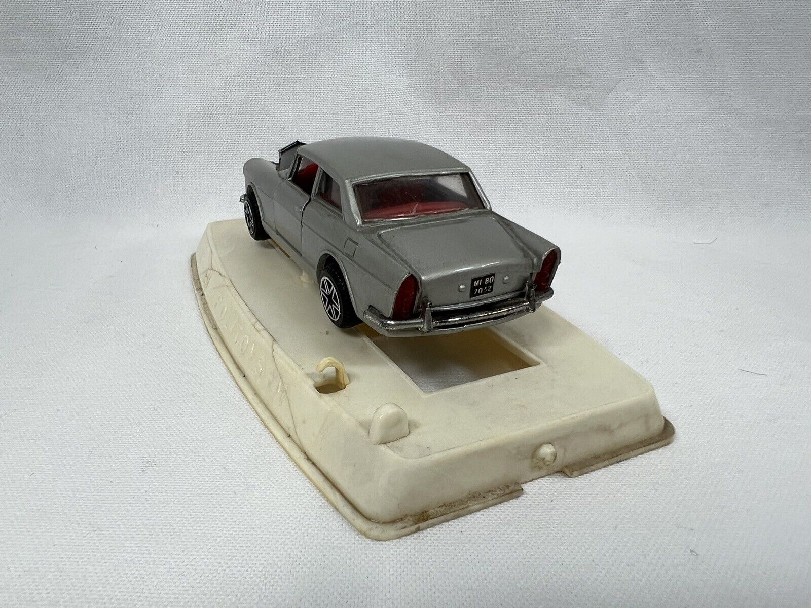 Politoys 1/43 M518 Rolla Royce Variant Silver And Black - immagine 6