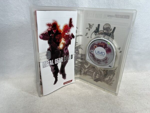 PsP videogioco - Metal Gear AC!D - immagine 6
